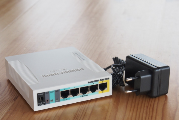 MikroTik RB951Ui-2HnD